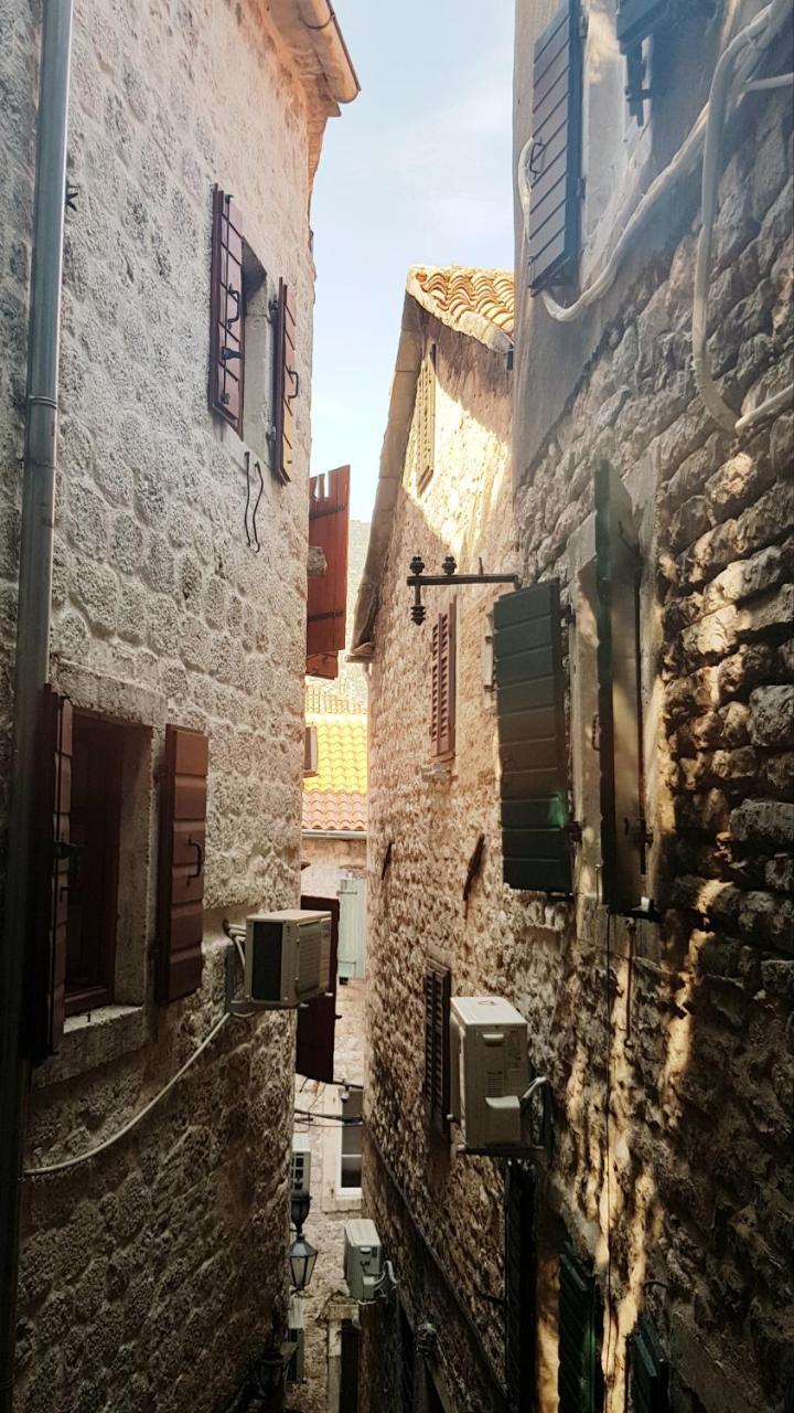 Kotor Bagus - Cozy Boutique Old Town Studio With Seaview Terrace Экстерьер фото