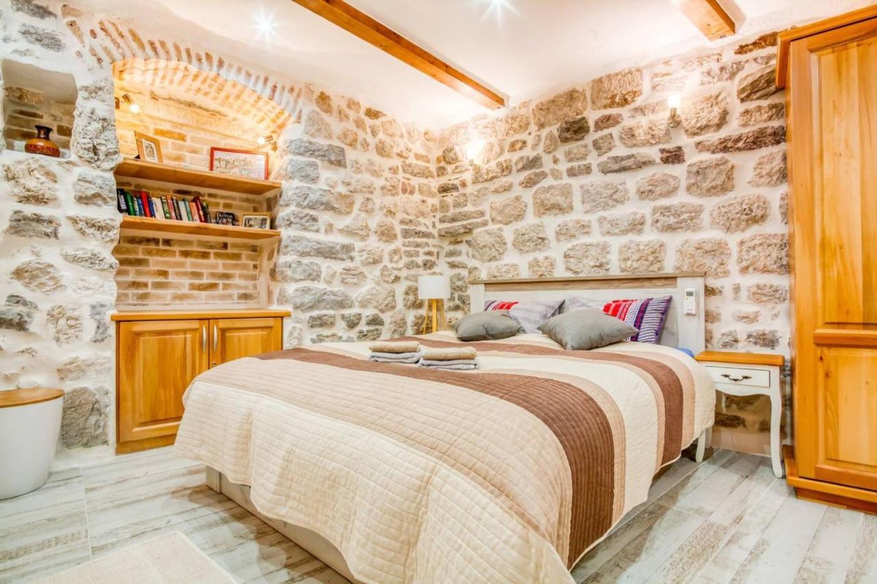 Kotor Bagus - Cozy Boutique Old Town Studio With Seaview Terrace Экстерьер фото
