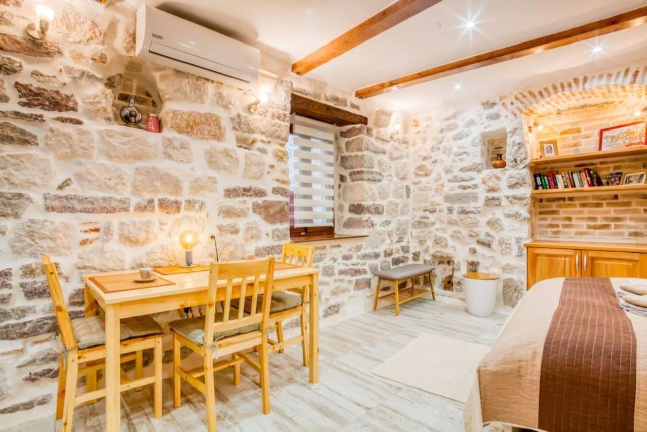 Kotor Bagus - Cozy Boutique Old Town Studio With Seaview Terrace Экстерьер фото