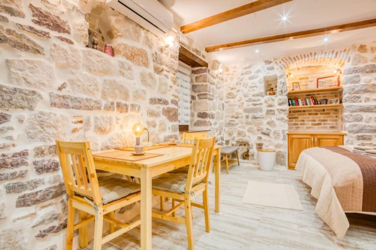 Kotor Bagus - Cozy Boutique Old Town Studio With Seaview Terrace Экстерьер фото