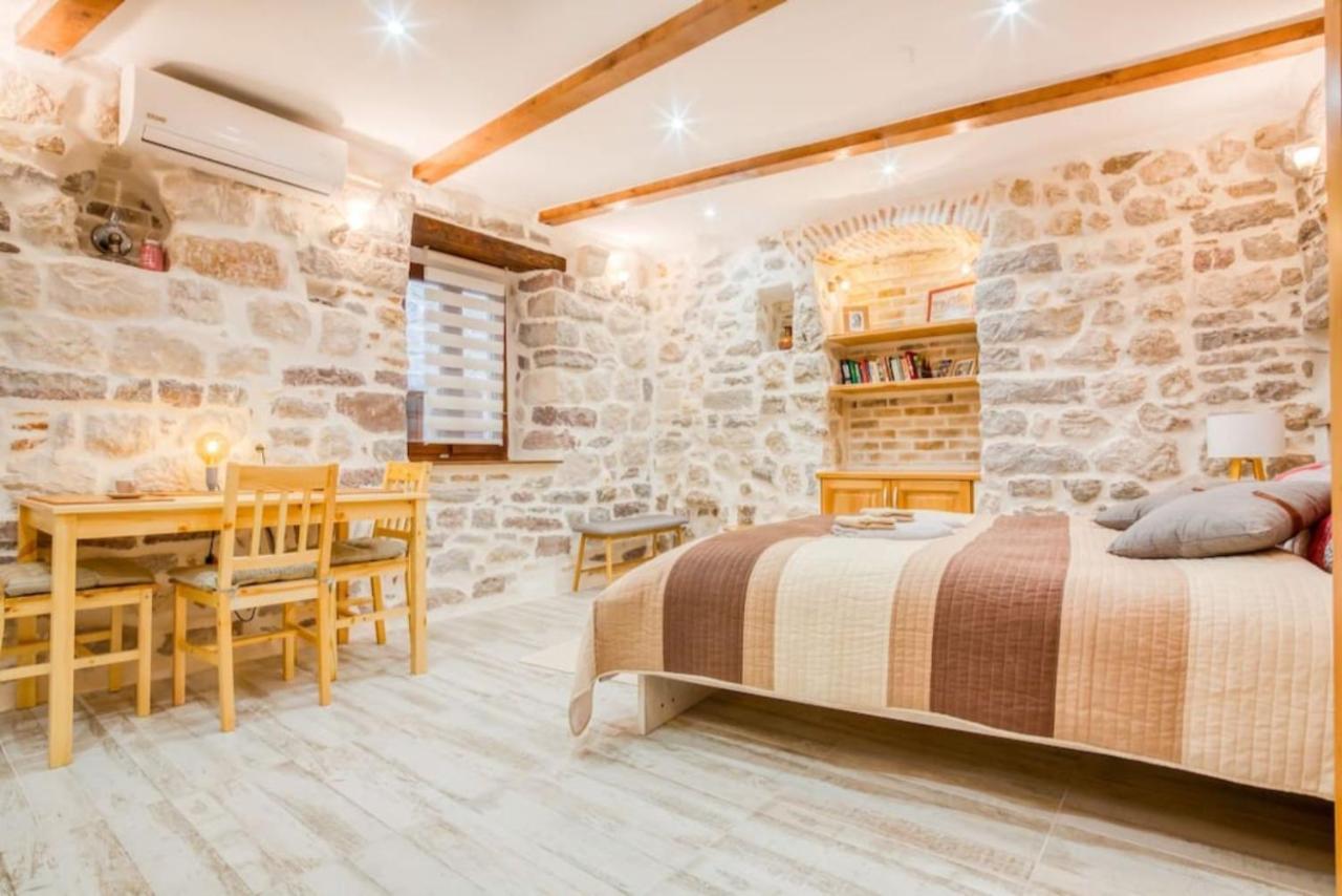 Kotor Bagus - Cozy Boutique Old Town Studio With Seaview Terrace Экстерьер фото