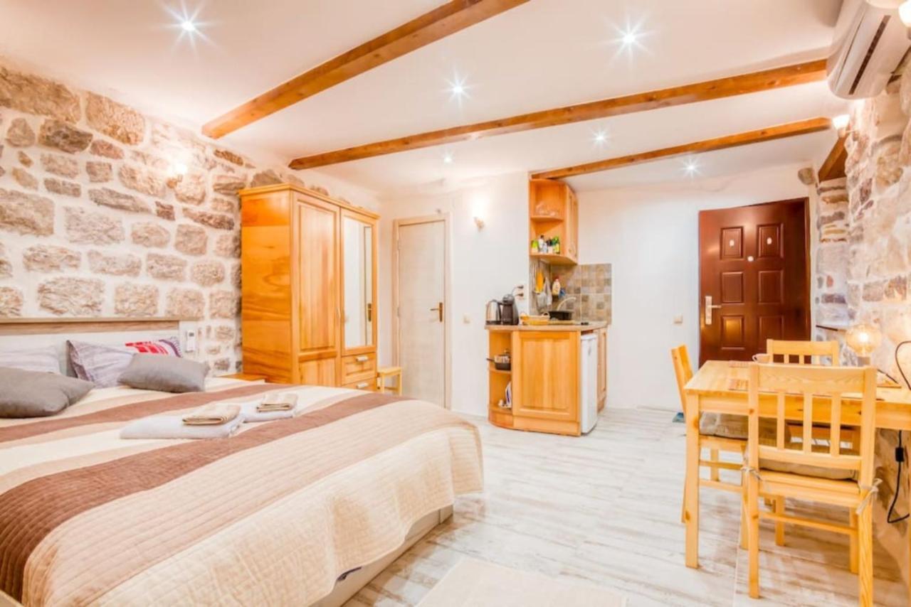 Kotor Bagus - Cozy Boutique Old Town Studio With Seaview Terrace Экстерьер фото